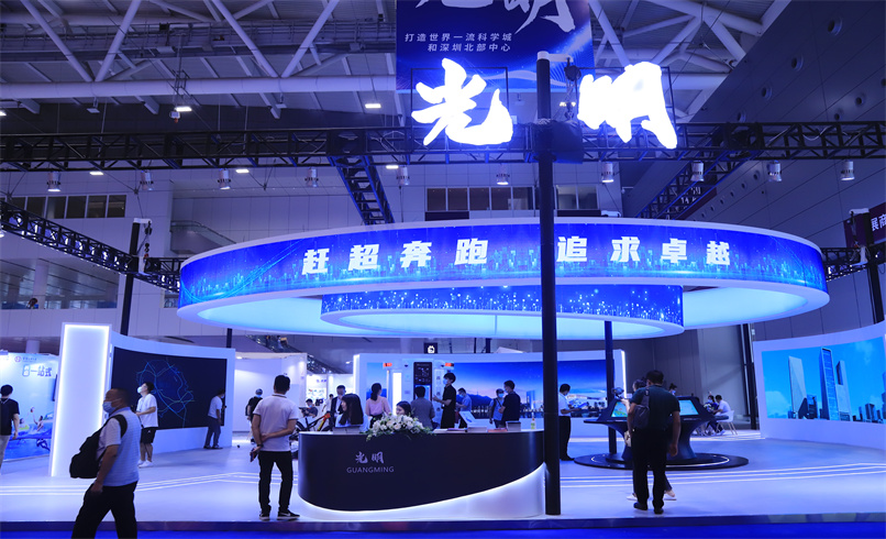 “文化+科技”魅力炫闪！ag8集团“24小时书香亭”亮相文博会