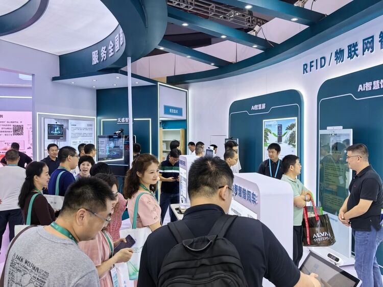 展会直击｜ag8集团闪耀2024年中国图书展览会！